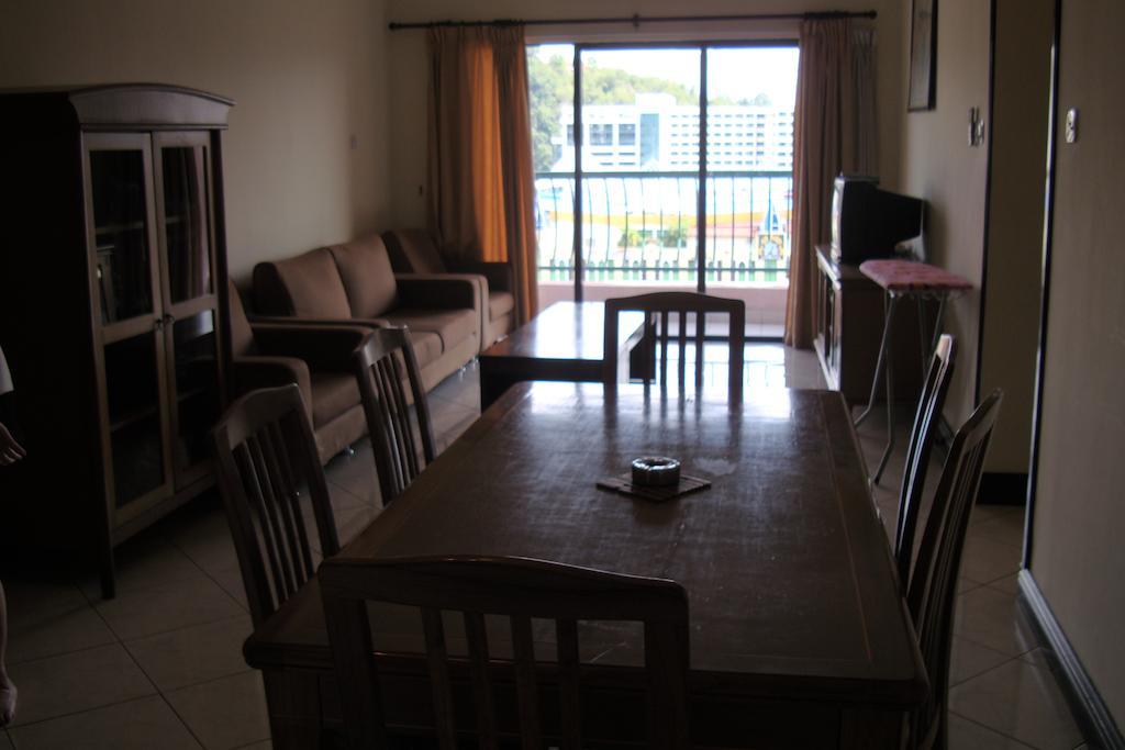 Dorcas Service Apartment - Marina Court Kota Kinabalu Pokoj fotografie